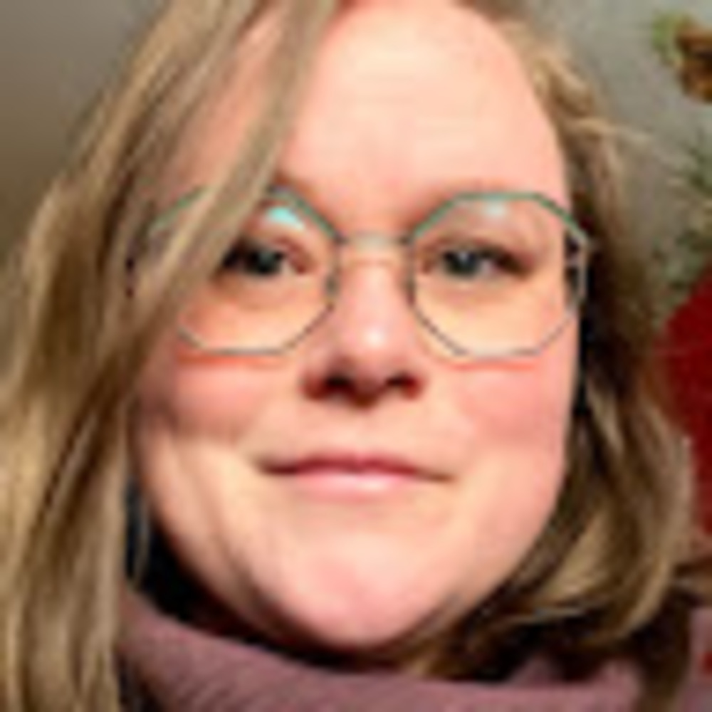 Meet your Posher, Elissa